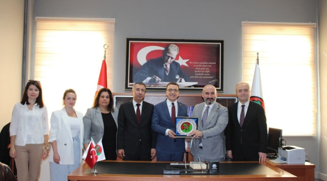 İcra işleri dairesi Başkanı Arapoğlu başkan Rona'yı ziyaret etti