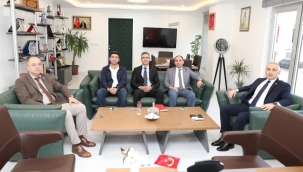 İzmir'li veterinerler müdür Öztürk'ü ziyaret etti