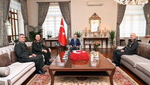 Komutanlar vali Ünlü'yü ziyaret etti