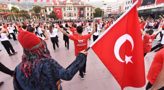 Manisa'da cumhuriyet coşkusu
