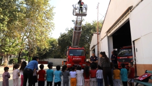 Minik öğrencilere itfaiye dersi