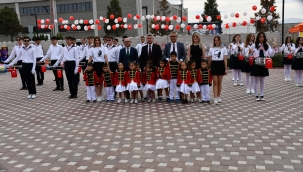 OSB'de cumhuriyet gösterileri renkli görüntülere sahne oldu