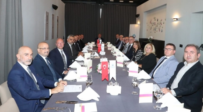Toplantıda Gediz kirliliği ve su kullanımı masaya yatırıldı