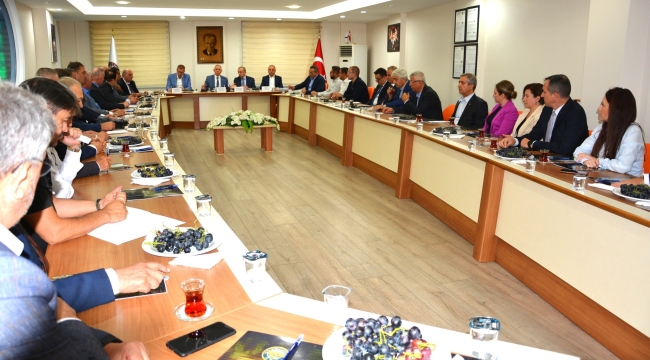 TSO başkanı Yılmaz uyardı'Manisa gelişmişlıkten geriye gidiyor'