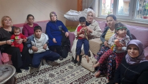 AKP kadın koları 'hane hane Manisa'çalışması başlattı