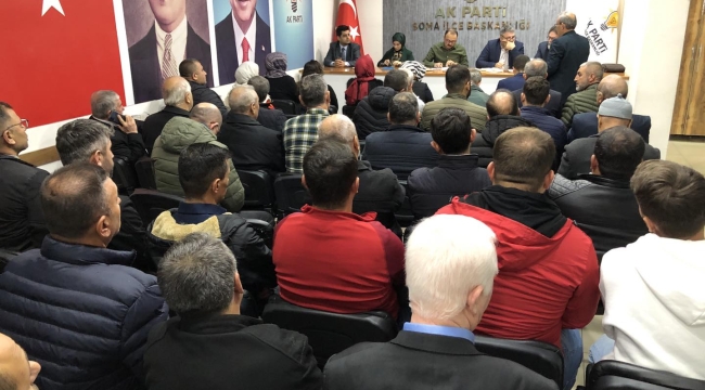 AKP Soma'da mahalle başkanları toplantısı yaptı