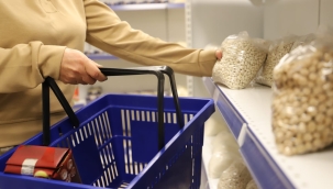 Alaşehir'de dost bakkaldan hizmet alan aile sayısı 422'ye ulaştı