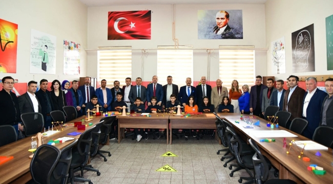 Alaşehir ortaokulunda matematik atölyesi açıldı