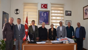 Başkan Öküzcüoğlu encümen toplantısına katıldı