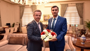 CHP il yönetimi vali Ünlü'yü ziyaret etti