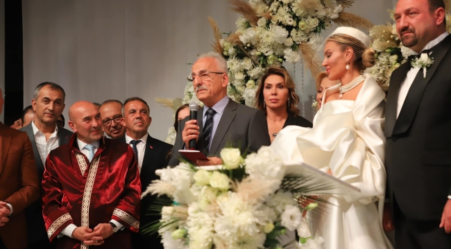 CHP'lileri buluşturan başkan nikah töreni