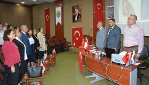 Genç girişimciler meclis üyeleriyle tanıştı