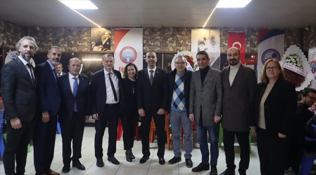 Öğretmenler öğretmenler günü yemeğinde buluştu