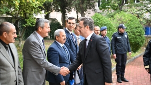 Vali Ünlü Gördes'te