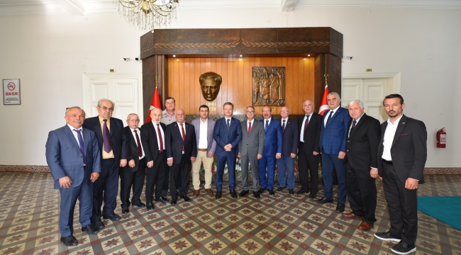 Vali Ünlü'yü sporcular ve esnaf odaları başkanları ziyaret etti