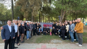 Yunusemre CHP'li gençlerin 10 kasım anması