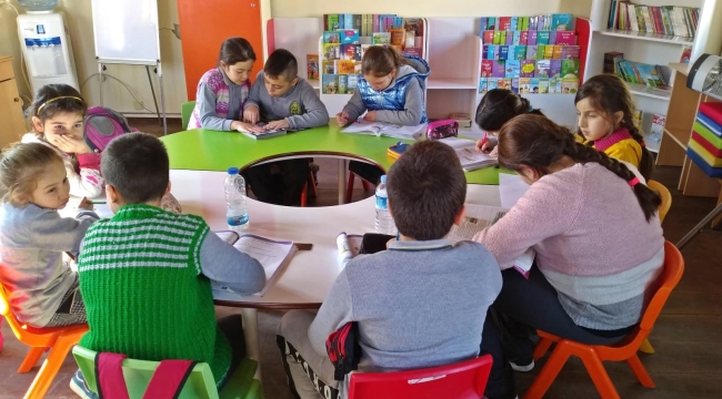 Zeynelzade çocuk kütüphanesi'nden çocuklara ücretsiz hizmet