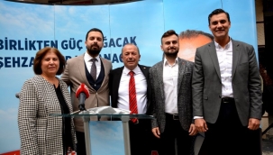 Adaylığını açıklayan Hakan başkana saatler süren sevgi seli