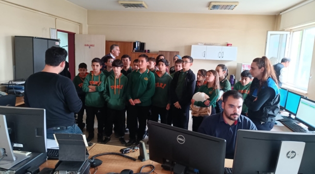 Akhisar,Demirci ve Tugutlu'da öğrencilerin emniyet ziyareti