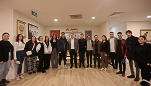 Akhisar Halkçı liseliler yönetimi başkan Dutlulu'yu ziyaret etti