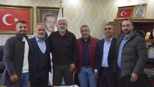 Akhisar müteahhitler AKP il başkanı Hızlı'yı ziyaret etti