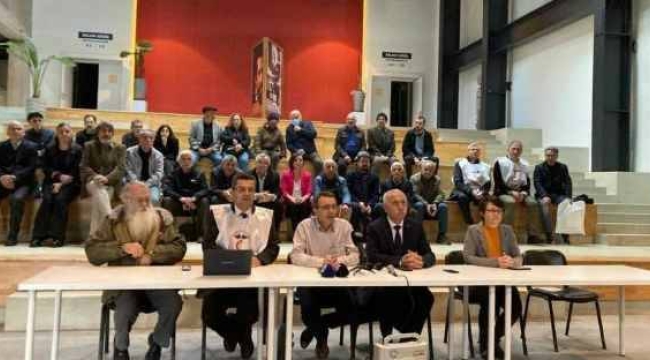 Aliağa'ya getirlen asbest gemiye tepki:Türkiye çöplük değildir