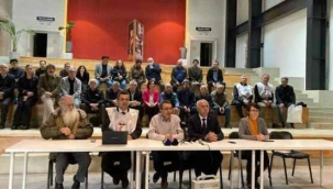 Aliağa'ya getirlen asbest gemiye tepki:Türkiye çöplük değildir