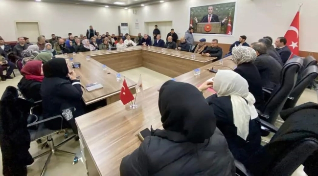 Başkan Kaplan Turgutlu AKP teşkilatını ziyaret etti