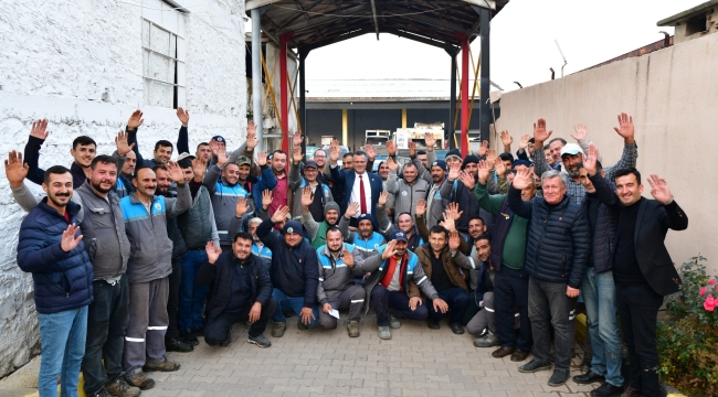 Başkan Öküzcüoğlu çalışanlarının yeni yılını kutladı