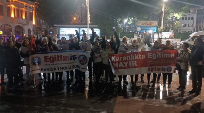 Eğitim-İş'in"karanlıkta eğitime HAYIR" eylemine CHP'lilerde katıldı