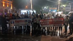 Eğitim-İş'in"karanlıkta eğitime HAYIR" eylemine CHP'lilerde katıldı