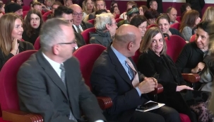 İzmir'de tarihe saygı ödülleri dağıtıldı