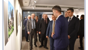 OSB'de özgürlüğün renkleri fotoğraf sergisi açıldı