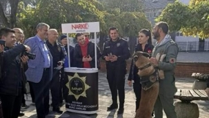 Polis AVM'de narko-rehber standı kurdu