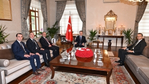 Sayıştay denetcileri vali Ünlü'yü ziyaret etti