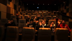 Turgutlu belediyesinden"engelsiz" sinema keyfi