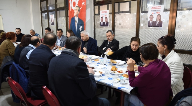 4 başkan adayı"karaağaçlı kahvaltı buluşmasında"bir araya geldi