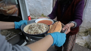 Akhisar'da belediye her gün 600 vatandaşın karnını doyuruyor