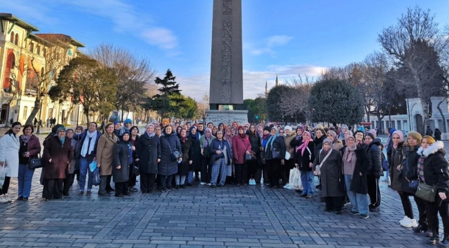 Akhisarlı kadınlar İstanbul'u gezdi