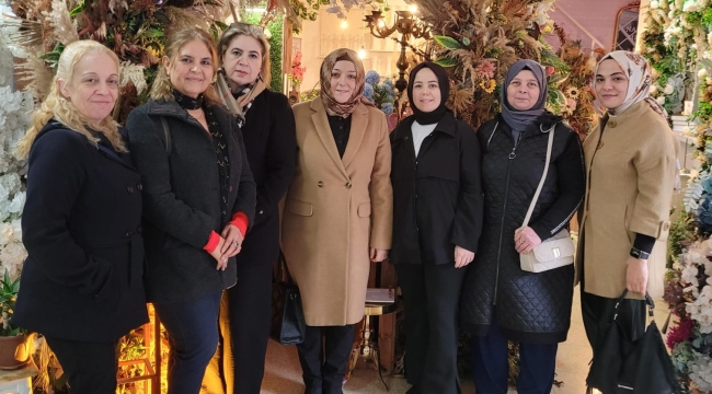 AKP kadın kolları esnaf ziyaretleri ve üye kayıtlarına başladı