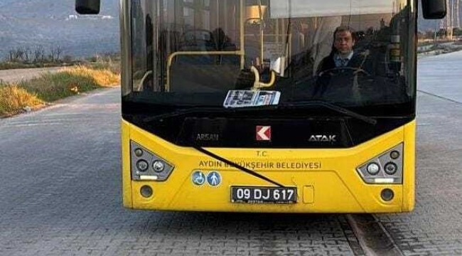 Aydın'da belediye toplu ulaşım araçlarına siyah kurdele astı