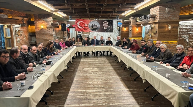 Balaban dostlar meclisinde terledi