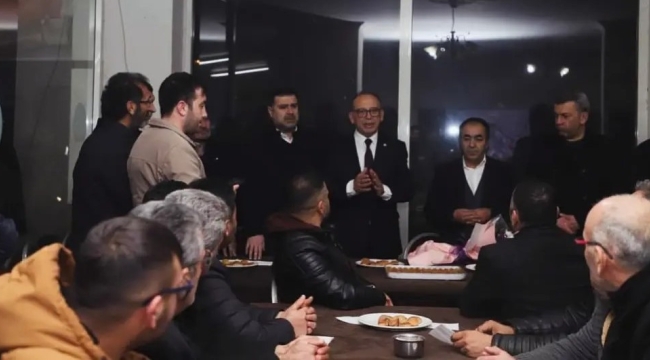 Başkan Akın Erzurum'lular derneğini ziyaret etti