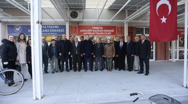 Başkan Dutlulu,gaziler şehit dul ve yetimleri ve muharip gaziler derneklerini ziyaret ettii