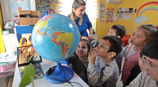 Çoçuklar hem eğleniyor hem de öğreniyor