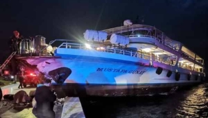 İzmir'de vapur karaya çarptı yolcular ölümden döndü