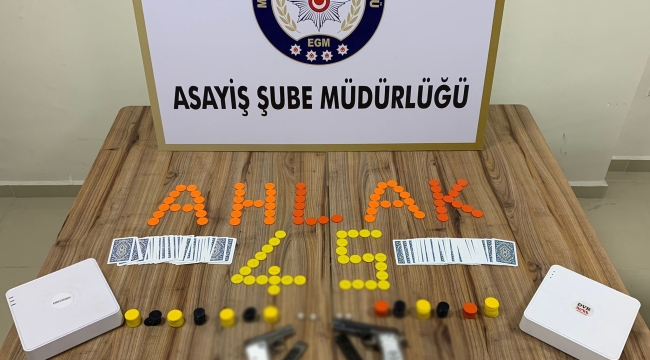 Kumarhaneye dönüştürülen eve gece baskını