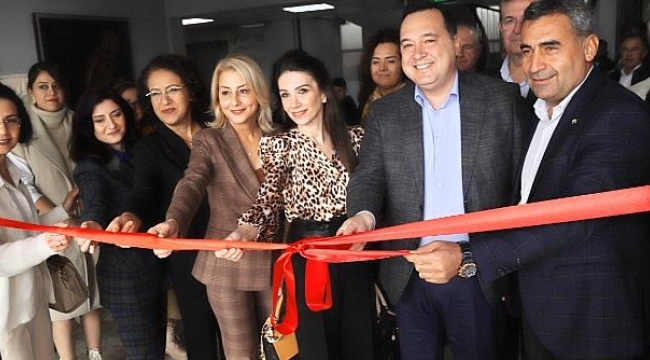 Renklerin dansı sergisi açıldı