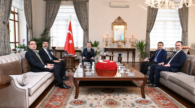 Soma ve Akhisar c.savcıları vali Ünlü'yü ziyaret etti
