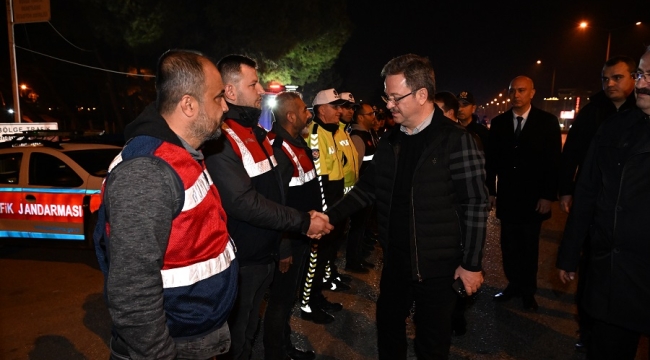 Vali Ünlü 2024'e görevi başında